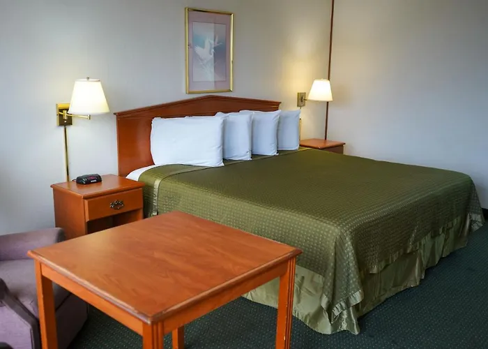 Sunset Inn Clarksville