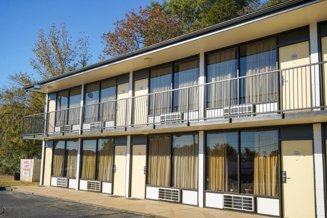 Sunset Motel Clarksville