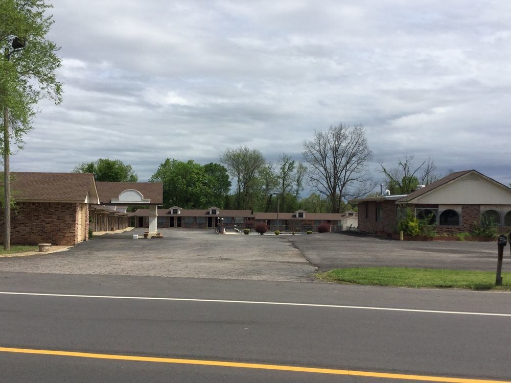 Sunset Motel Clarksville